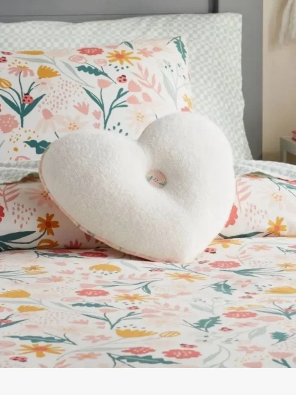 Pillowfort Plush Heart Accent Pillow in White